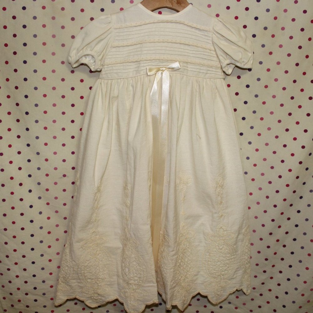 Little girl Dress with cape
